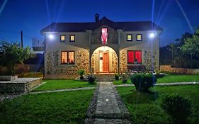 Silent Village Villa With Swimming Pool